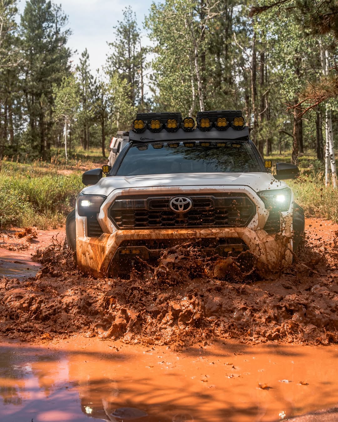 Isuzu D-Max Off Road Sandık D-Max Off Road Box 98x40x24 cm